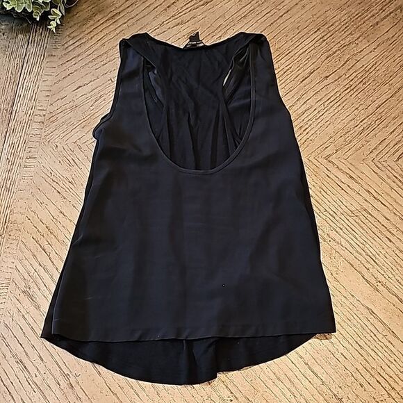 Banana Republic size XS v neck blouse - Picture 3 of 5